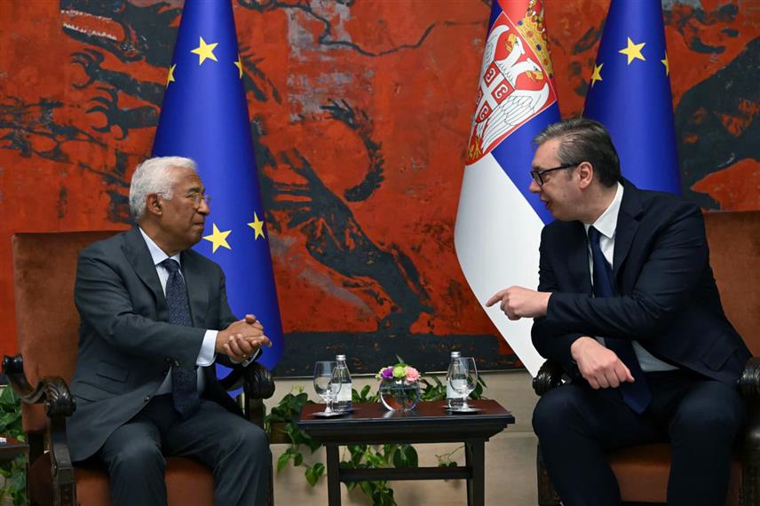 БЕОГРАД, 13. МАЈА /СРНА/ - Предсједник Србије Александар Вучић истакао је током разговора са предсједником Европског савјета Антонијом Костом у Београду да Србија остаје искрено и чврсто посвећена реформама и дијалогу, те да будућност региона види у ЕУ.