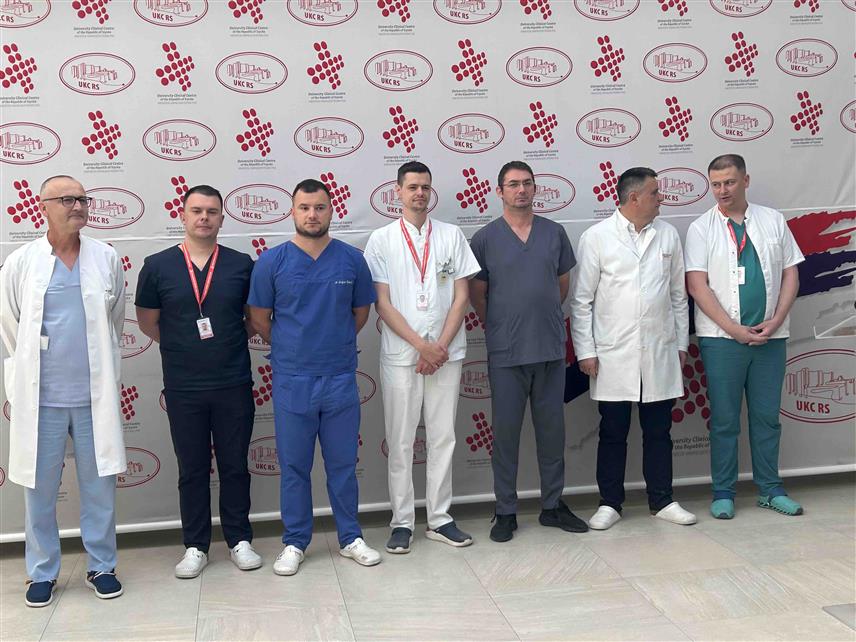 БАЊАЛУКА, 15. МАЈА /СРНА/ - Медицински тим Универзитетског клиничког центра /УКЦ/ Републике Српске данас је први пут у Српској извео процедуре трансартеријске хемоемболизације јетре на два пацијента са туморима јетре.