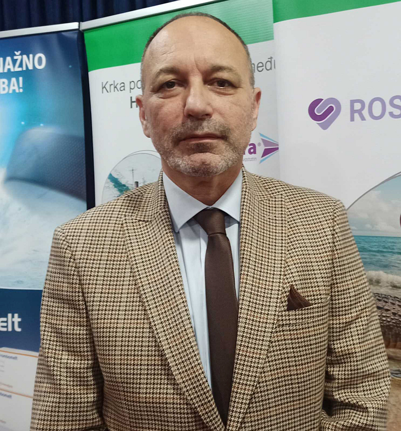 ЗВОРНИК, 17. МАЈА /СРНА/ - Предсједник Удружења доктора породичне медицине Републике Српске Драшко Купрешак.