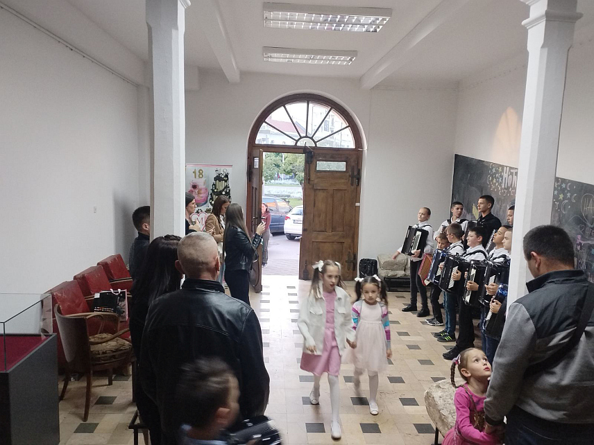 БИЈЕЉИНА, 17. МАЈА /СРНА/ - Богат културни и забавни програм у "Ноћи музеја" у Бијељини сваке године привуче неколико хиљада посјетилаца у Музеј Семберије.