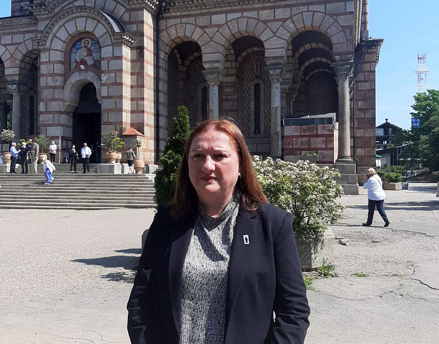 БЕОГРАД, 1. МАЈА /СРНА/ - Предсједник Удружења породица несталих и погинулих лица "Суза" Драгана Ђукић изјавила је да Хрватска, ни 30 година послије страдања и протјеривања Срба у акцији "Бљесак", нема саосјећање за српске жртве, те да је страшно то што намјерава да законом о гробљима затре и српске гробове.
