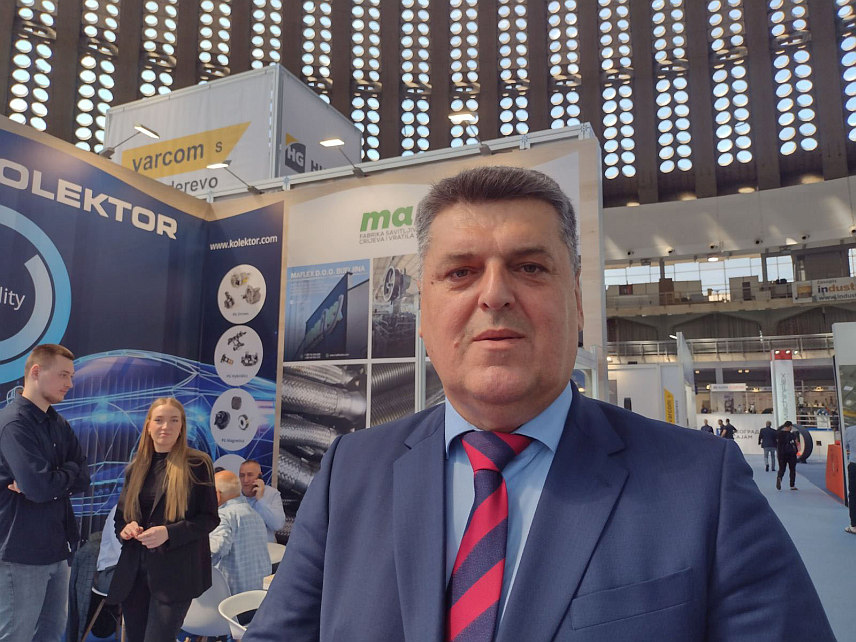 БЕОГРАД, 20. МАЈА /СРНА/ - Секретар гранског Удружења за информационо-комуникационе технологије Привредне коморе Републике Српске Слободан Драгићевић изјавио је за Срну да су на сајму присутни представници индустрије Републике Српске која је врло иновативна.
