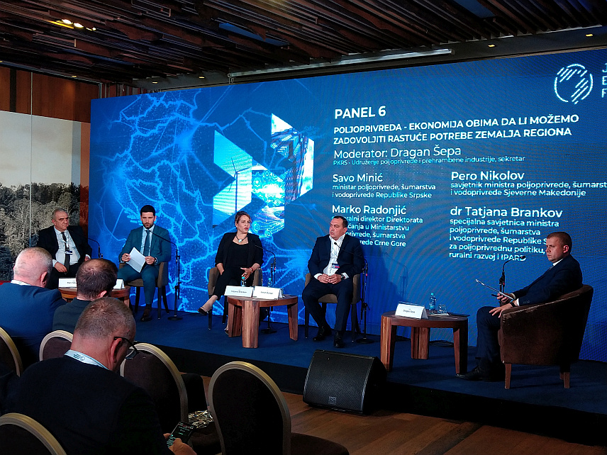 ЈАХОРИНА, 20. МАЈА /СРНА/ - Пољопривредни сектор земаља региона има велики потенцијал за развој, посебно имајући у виду растуће потребе у овим земљама, али и шире, речено је на панелу "Јахорина економског форума" посвећеној овој области.