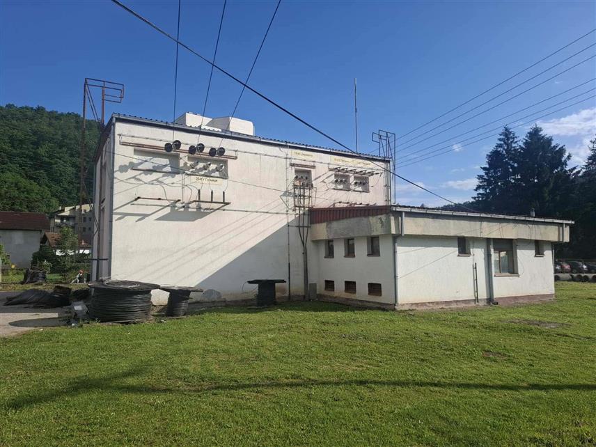 БИЈЕЉИНА, 23. МАЈА /СРНА/ - У Милићима ће у недјељу, 25. маја, 2.500 потрошача бити без електричне енергије док траје плански ремонт трафостанице, најављено је из "Електро-Бијељине".