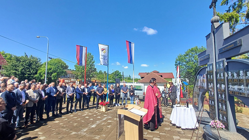 ДЕРВЕНТА, 24. МАЈА /СРНА/ - У Осињи код Дервенте данас је обиљежен Дан Осињске лаке пјешадијске бригаде, која је у рату остала без 101 бораца, а више од 600 њених припадника је рањено.