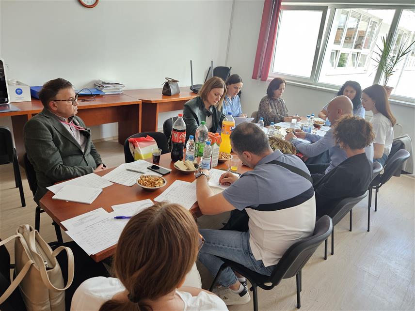 ПРИЈЕДОР, 27. МАЈА /СРНА/ - Састанак мултисекторског тима за заштиту од породичног и родно заснованог насиља града Приједора.