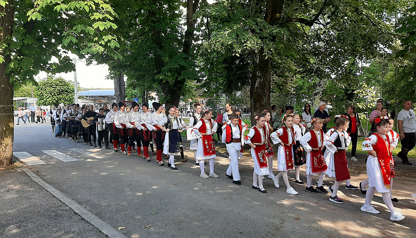 ПРЊАВОР, 31. МАЈА /СРНА/ - У Прњавору је данас одржан Међународни фестивал "Ђерам" који је окупио 250 дјеце из Србије и Републике Српске.