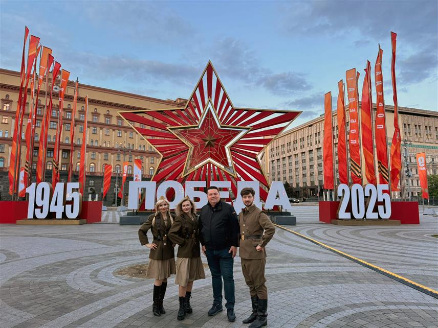МОСКВА, 7. МАЈА /СРНА/ - Предсједник Народне скупштине Републике Српске Ненад Стевандић поручио је из Москве, гдје ће присуствовати војној паради поводом обиљежавања 80 година од побједе над фашизмом, да потомци антифашиста неће дозволити ревизију историје.