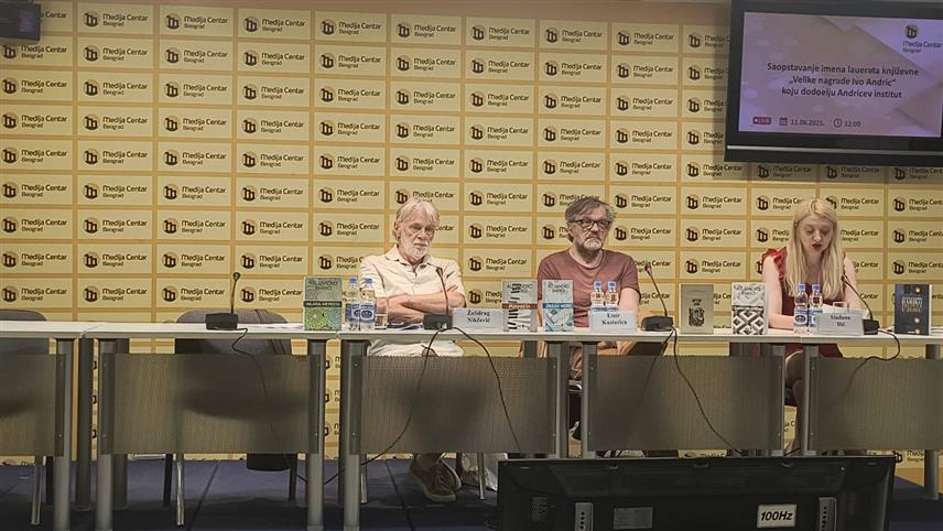 БЕОГРАД, 11. ЈУНА /СРНА/ - Добитници књижевне "Велике награде Иво Андрић", коју додељује Андрићев институт из Вишеграда су италијански књижевник Алесандро Барико за животно и књижевно стваралаштво и Небојша Јеврић за најбољу књигу објављену током године у Републици Српској и Србији.