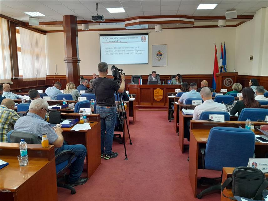 МРКОЊИЋ ГРАД, 12. ЈУНА /СРНА/ - Сједница Скупштине општине Мркоњић Град.