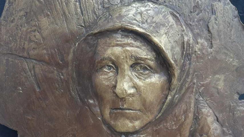 ФОЧА, 14. ЈУНА /СРНА/ - Изложба рељефних портрета "Знамените српске мајке" у фочанском Центру за културу и информисање.