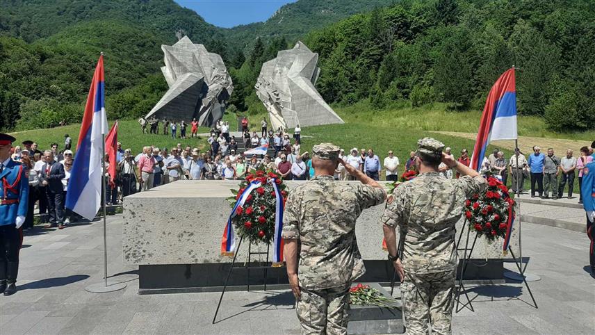 ТЈЕНТИШТЕ, 15. ЈУНА /СРНА/ - На Тјентишу су данас обиљежене 82 године од битке на Сутјесци.	