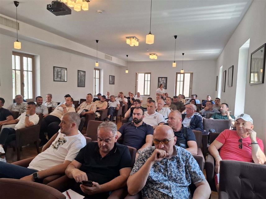 ВИШЕГРАД, 16. ЈУНА /СРНА/ – У Вишеграду, граду домаћину јубиларних 60. Међуопштинских омладинских спортских игара /МОСИ/ 2025, одржана је Скупштина на којој су изабране такмичарске комисије и извршено жријебање екипа по спортским гранама.