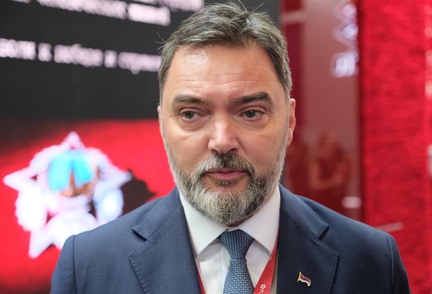 САНКТ ПЕТЕРБУРГ, 18. ЈУНА /СРНА/ - Министар спољне трговине и економских односа у Савјету министара Сташа Кошарац.