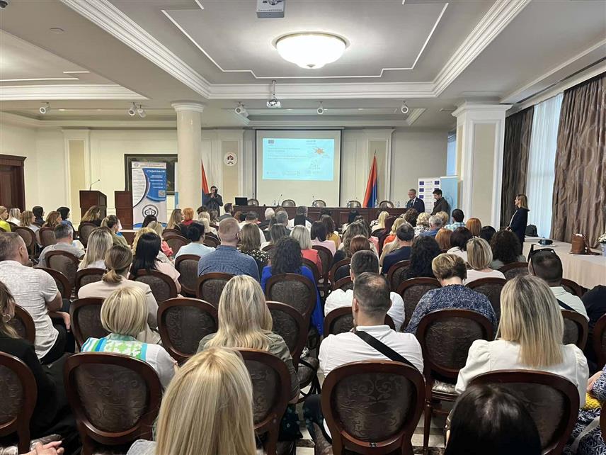 БАЊАЛУКА, 4. ЈУНА /СРНА/ - Прва конференција о супервизији у социјалном раду одржана је данас у Административном центру Владе Републике Српске у Бањалуци.