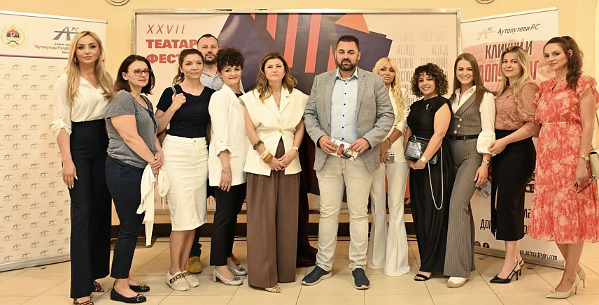 БАЊАЛУКА, 5. ЈУНА /СРНА/ - Предузеће "Аутопутеви Републике Српске" било је домаћин друге фестивалске вечери 27. Театар феста "Петар Кочић", чиме је још једном потврђена опредијељеност ове компаније за пружање подршке манифестацијама од значаја за Српску.