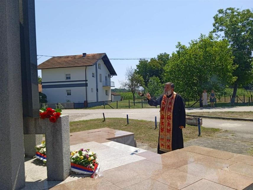 СРБАЦ, 21. ЈУЛА /СРНА/ - У Разбоју Љевчанском данас је служен парастос за 10 погинулих бораца Војске Републике Српске који су погинули током Одбрамбено-отаџбинског рата.