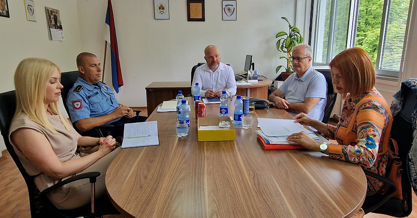 ПРИЈЕДОР, 29. ЈУЛА /СРНА/ - На подручју у надлежности Полицијске управе Приједор за првих шест мјесеци ове године није било евидентираних кривичних дјела трговине људима и кријумчарења лица, а забиљежена су 32 прекршаја просјачења.