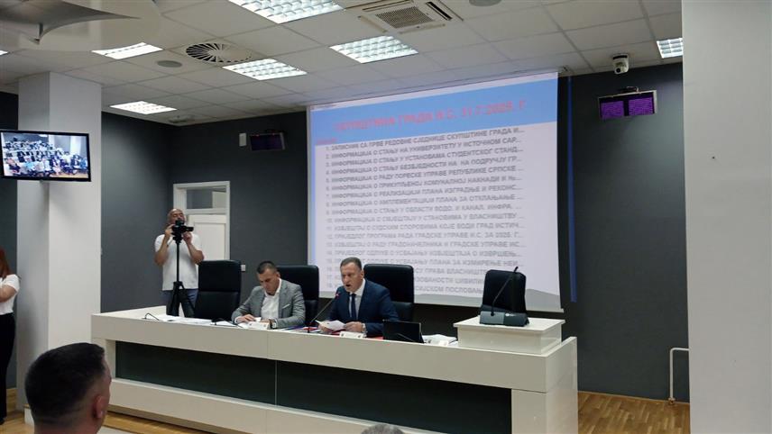 ИСТОЧНО САРАЈЕВО, 31. ЈУЛИ /СРНА/ - Сједница Скупштине Града Источно Сарајево.