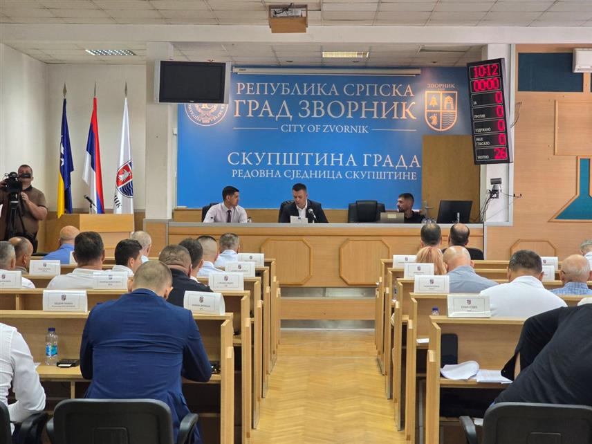 ЗВОРНИК, 3. ЈУЛА /СРНА/ - Скупштина града Зворника усвојила је данас извјештај о извршењу градског буџета за 2024. годину, према којем су буџетска средства остварена од око 40,8 милиона КМ, а суфицит износи око 2,6 милиона КМ.
