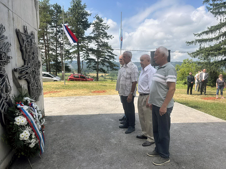 ПРИЈЕДОР, 5. ЈУЛА /СРНА/ - На брду Патрија у близини Приједора данас су обиљежене 83 године од пробоја непријатељског обруча на Козари у Другом свјетском рату.