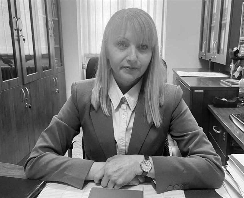 ПРИЈЕДОР, 16. АВГУСТА /СРНА/ - Директор Народне библиотеке "Ћирило и Методије" у Приједору Гордана Вила преминула је у 48. години након краће и тешке болести.