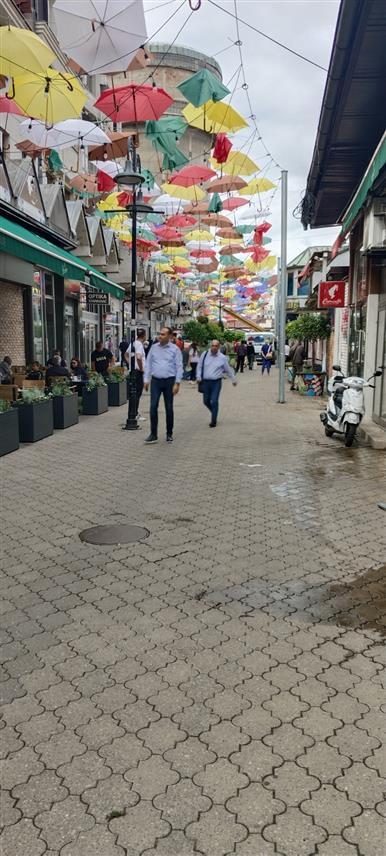 БИЈЕЉИНА, 4. АВГУСТА /СРНА/ - У центру Бијељине у току је интервенција након што је пријављено да је позлило раднику на крану.