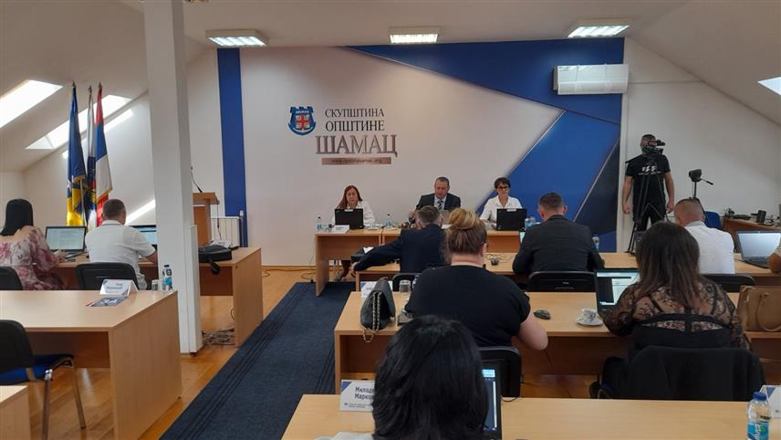 ШАМАЦ, 17. СЕПTЕМБРА /СРНА/ - Скупштина општине Шамац усвојила је данас Нацрт ребаланса буџета за ову годину у износу од 17.938.450 КМ, што је за око 1.600.000 КМ више у односу на усвојени буџет.