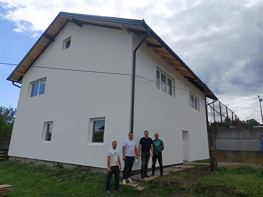 ПЕТРОВО, 18. СЕПТЕМБРА /СРНА/ - У Какмужу код Петрова завршена је санација објекта Спортског дома коју је са око 50.000 КМ финансирало Министарство пољопривреде, шумарства и водопривреде Републике Српске.
