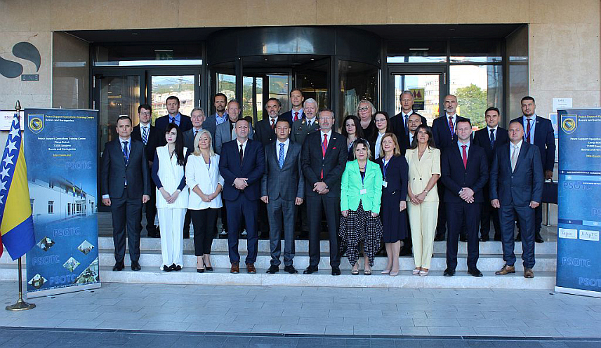 САРАЈЕВО, 23. СЕПТЕМБРА /СРНА/ - Замјеник министра одбране у Савјету министара Александар Гогановић отворио је данас у Сарајеву други модул Регионалног курса стратешких вођа.