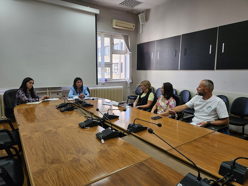 ПРИЈЕДОР, 23. СЕПТЕМБРА /СРНА/ - Град Приједор подржаће активности Актива психолога школске психологије приједорске регије у промоцији менталног здравља и психолошке подршке с циљем превенције суицида.