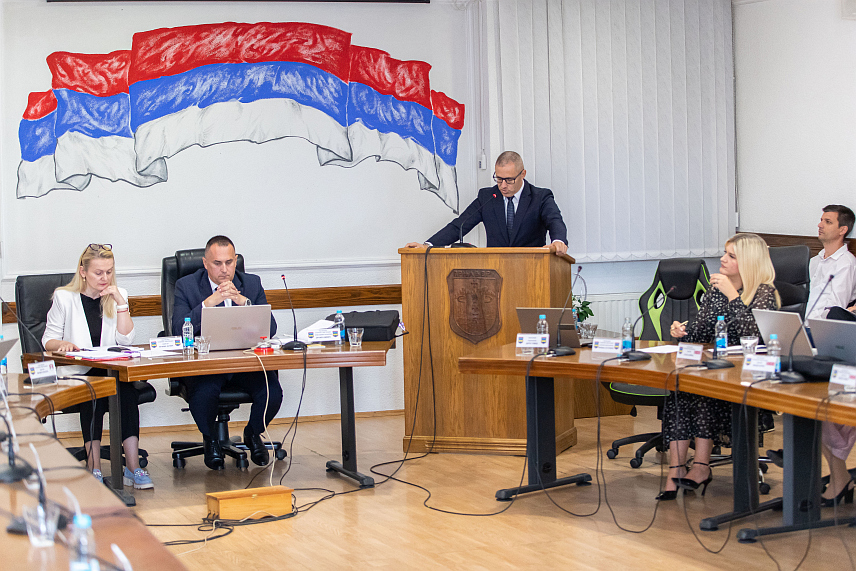 ПРЊАВОР, 24. СЕПТЕМБРА /СРНА/ - Сједница Скупштине града Прњавор.