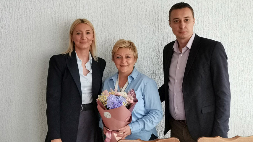 ДОБОЈ, 29. СЕПТЕМБРА /СРНА/ - Дом здравља у Добоју данас је организовао пријем за своју медицинску сестру Вању Симић, која је почетком септембра спасила живот на тениском турниру у Винковцима на којем је учествовала као такмичар.	