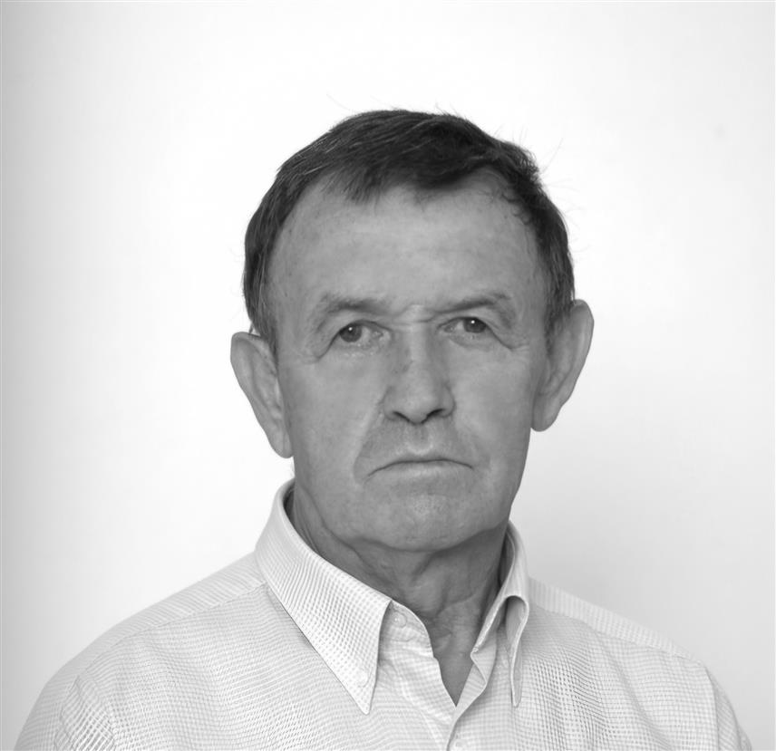 УГЉЕВИК, 10. ЈАНУАРА /СРНА/ - Некадашњи командант Првог батаљона Прве мајевичке бригаде Војске Републике Српске Ратко Ђурковић преминуо је у бијељинској болници у 83. години.