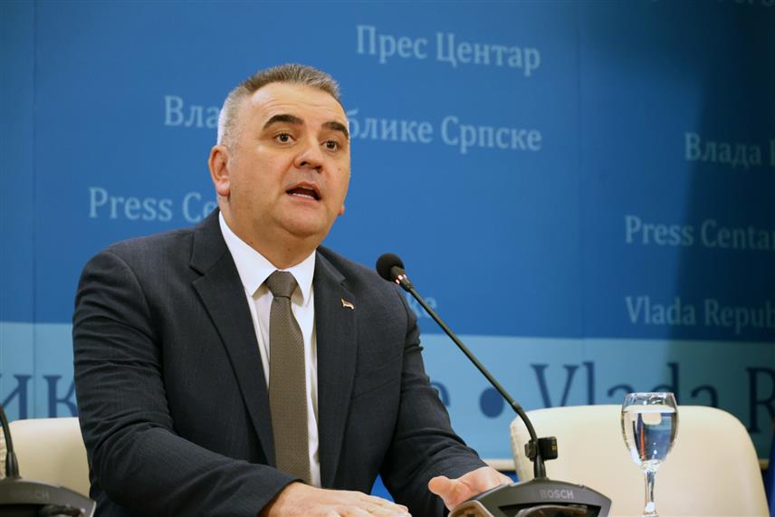 БАЊАЛУКА, 17. ЈАНУАРА /СРНА/ - Будући мандатар Саво Минић на конференцији за новинаре у Бањалуци  / фото: Борислав Здриња/