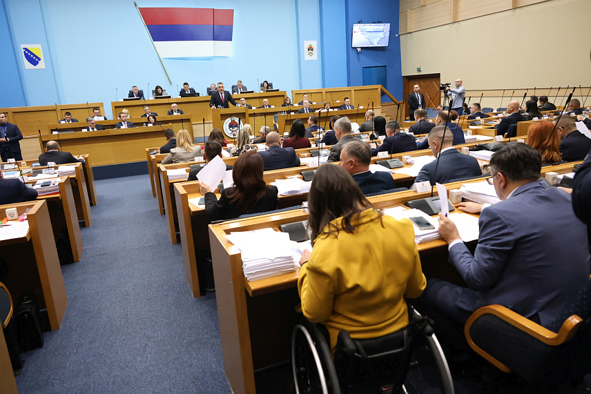 БАЊАЛУКА, 18. ЈАНУАРА /СРНА/ - Посебна сједница Народне скупштине Републике Српске у Бањалуци о избору нове владе. /Фото - Борислав Здриња/