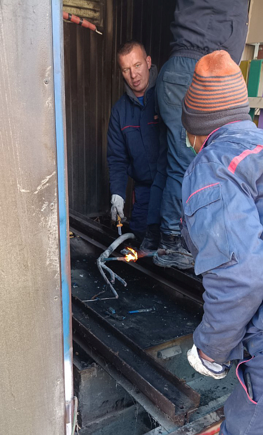 БИЈЕЉИНА, 21. ЈАНУАРА /СРНА/ - Електро-мрежа у Бијељини је под изразито великим оптерећењем због застоја у раду "Градске топлане" и драстично повећане потрошње електричне енергије посљедњих дана, саопштено је из "Електро-Бијељине".