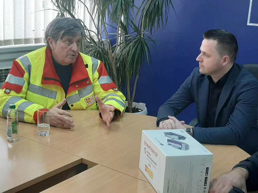 ФОЧА, 22. ЈАНУАРА /СРНА/ - Њемачка хуманитарна организација "Удружење самарићанских радника - АСБ" поклонила је данас општини Фоча беспилотну летјелицу намијењену за превентивне активности Цивилне заштите.