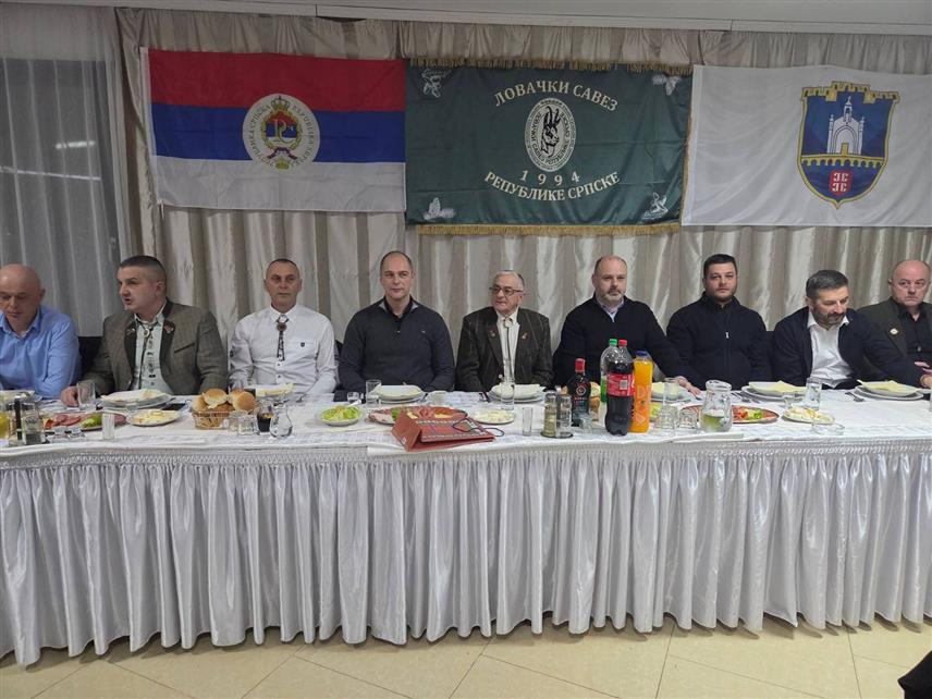 ВИШЕГРАД, 24. ЈАНУАРА /СРНА/ - У Вишеграду је одржано традиционално ловачко вече уз учешће више од 350 ловаца из Републике Српске, Србије и Црне Горе.