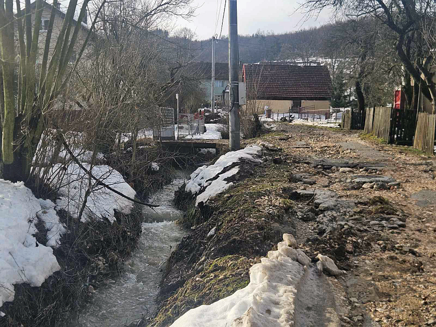 ИСТОЧНО САРАЈЕВО, 26. ЈАНУАРА /СРНА/ - У Републици Српској вода се повукла са поплављених подручја и ситуација је стабилна.