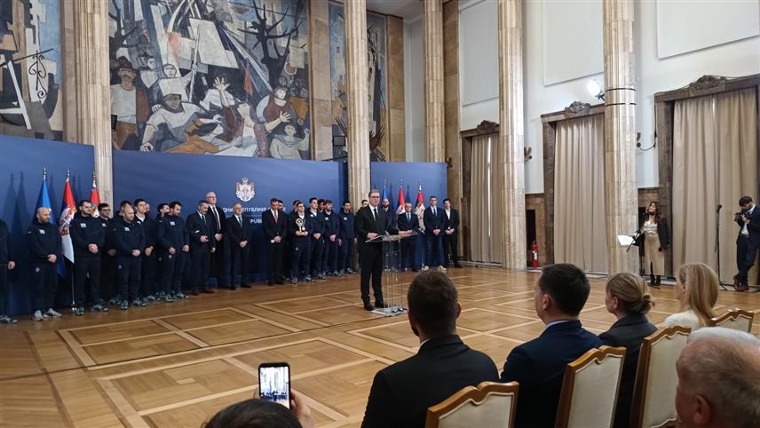 БЕОГРАД, 26.ЈАНУАРА /СРНА/ - Предсједник Србије Александар Вучић организовао је данас пријем за чланове ватерполо репрезентације Србије поводом освајања титуле на Европском првенству у Београду.