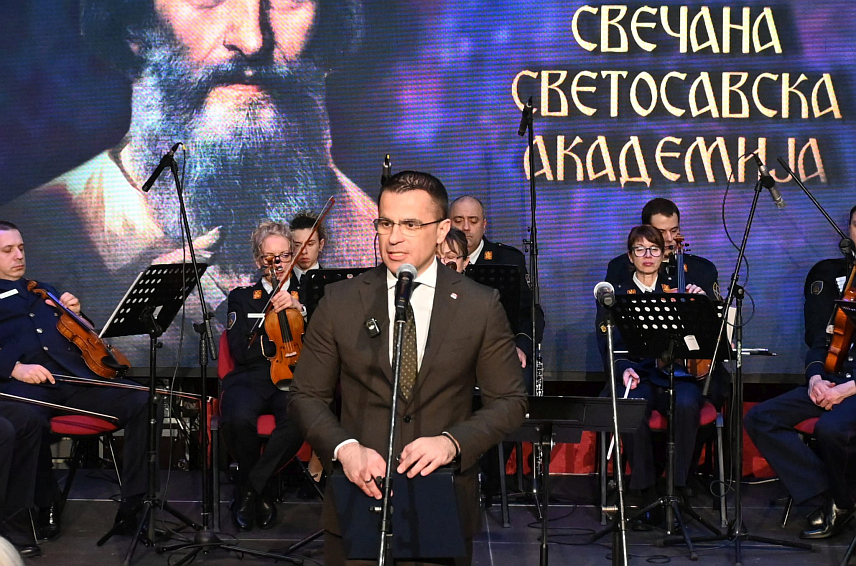 КУМАНОВО, 27. ЈАНУАРА /СРНА/ - Министар без портфеља у Влади Србије задужен за односе са дијаспором Ђорђе Милићевић отворио је Светосавску академију у Куманову и истакао да се оваквим манифестацијама не чува само традиција, него и граде мостови између људи, генерација и заједница.