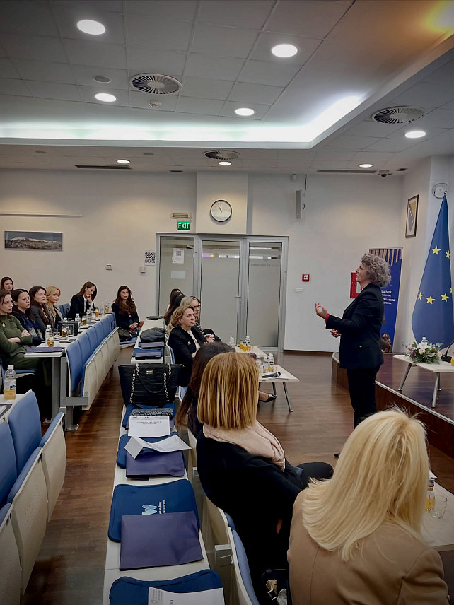 САРАЈЕВО, 28. ЈАНУАРА /СРНА/ - Гувернер Централне банке БиХ Јасмина Селимовић учествујући у радионици посвећеној јачању улоге жена у управљачким и надзорним структурама финансијског сектора.