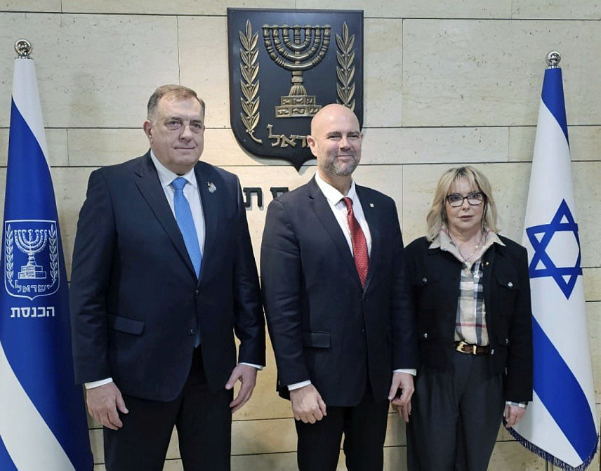 ЈЕРУСАЛИМ, 29. ЈАНУАРА /СРНА/ - Лидер СНСД-а Милорад Додик данас је заједно са в.д. предсједника Републике Српске Аном Тришић Бабић одржао састанак у Јерусалиму са предсједником Кнесета Амиром Оханом.