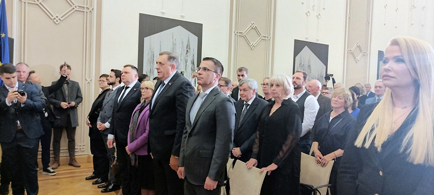 БУДИМПЕШТА, 31. ЈАНУАРА /СРНА/ - У Будимпешти је одржана Светосавска академија - централна прослава српске заједнице у Мађарској којој  су присуствовали вршилац дужности предсједника Републике Српске Ана Тришић Бабић и лидер СНСД-а Милорад Додик.