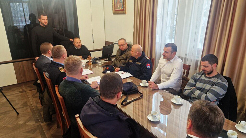 ПРИЈЕДОР, 5. ЈАНУАРА /СРНА/ - Пријаве за пливање за Часни крст у Приједору отворене су од данас до 14. јануара, одлучено је на првој сједници Организационог одбора богојављенске литије.