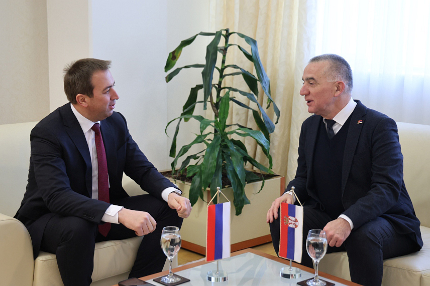 БАЊАЛУКА, 9. ЈАНУАРА /СРНА/ - Министри правде Републике Српске и Србије Горан Селак и Ненад Вујић оцијенили су данас у Бањалуци да је институционална сарадња два министарства одлична и одвија се на високом нивоу.