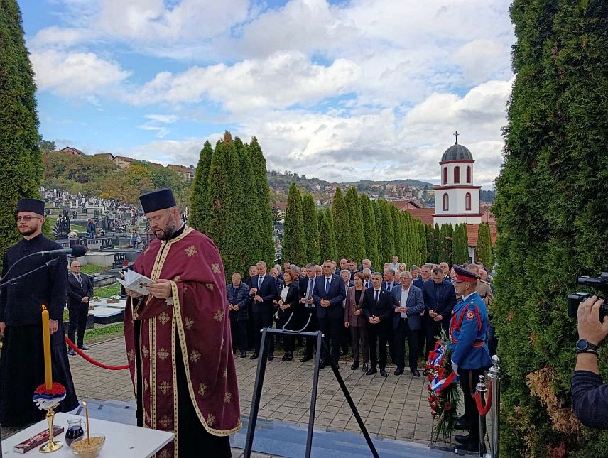 МРКОЊИЋ ГРАД, 10. ОКТОБРА /СРНА/ - У Мркоњић Граду обиљежена је 31 година од злочина над више од 2.000 Срба из западнокрајишких општина које су починиле хрватске и муслиманске снаге.
