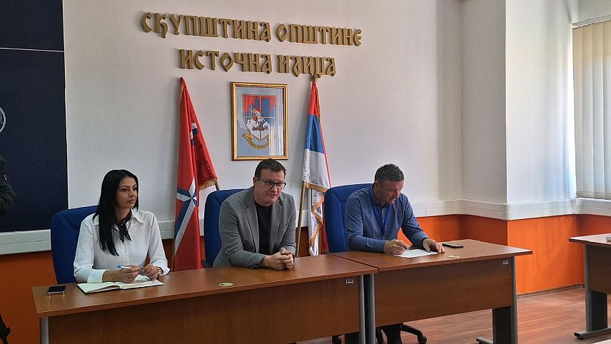ИСТОЧНА ИЛИЏА, 23. ОКТОБРА /СРНА/ - Начелник Источне Илиџе Маринко Божовић изјавио је да је за подстицај пољопривредне производње за ову годину предвиђено 100.000 КМ, а до сада је утрошено 56.000 КМ.