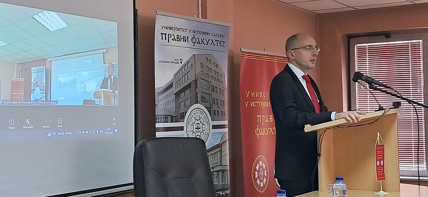 ПАЛЕ, 24. ОКТОБРА /СРНА/ - Правни факултет Универзитета у Источном Сарајеву домаћин је 15. научног скупа поводом Дана факултета који се данас одржава на Палама, а чија је централна тема "Право између истине и сигурности".